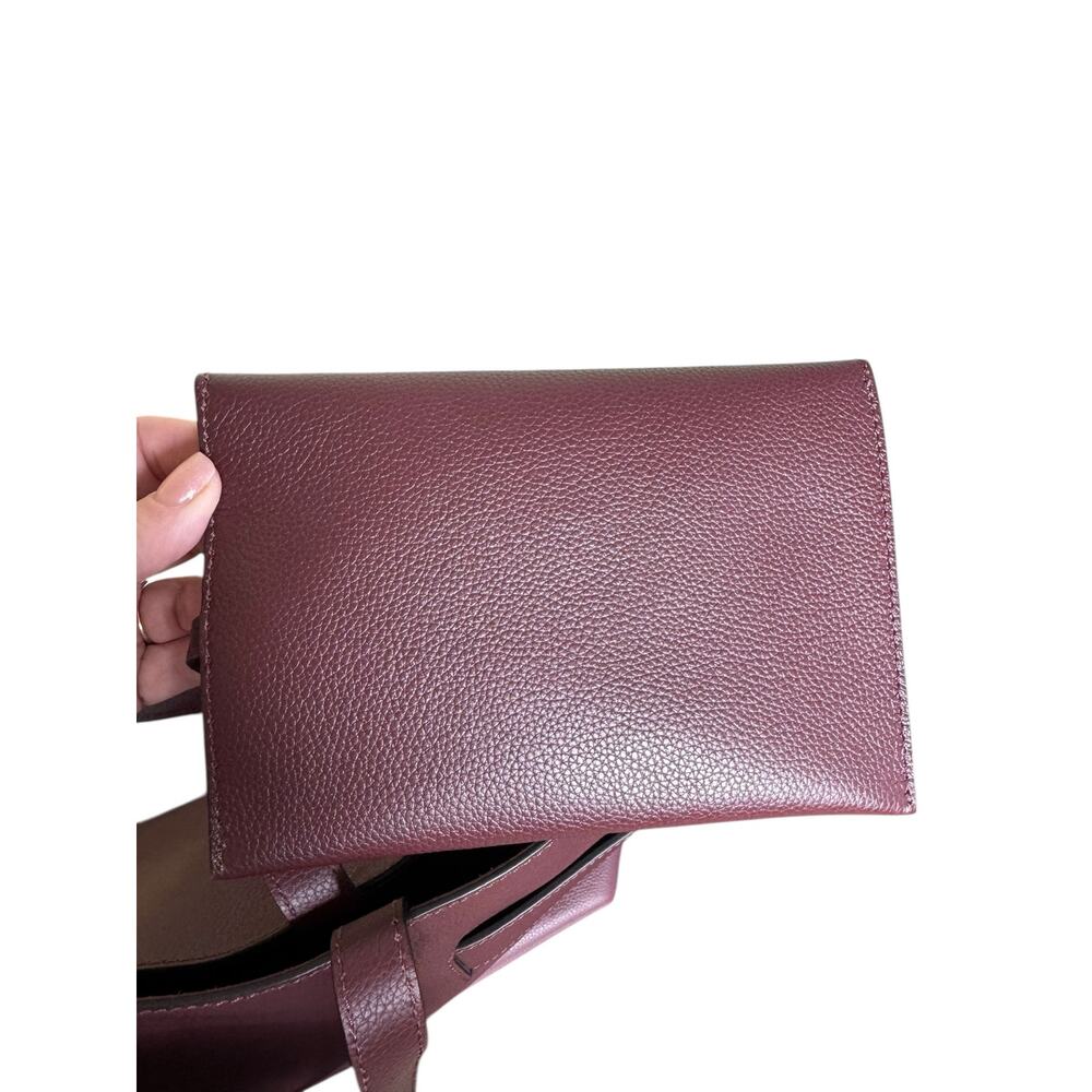 Alexander McQueen NWT T-Bar Sling Leather Tote in Cranberry - Picture 15 of 16